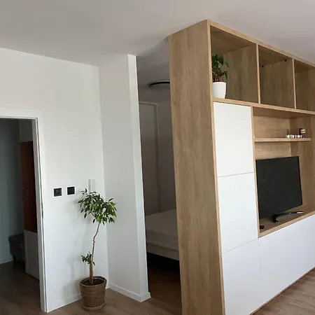 Apartman Petronela Apartment Komarov